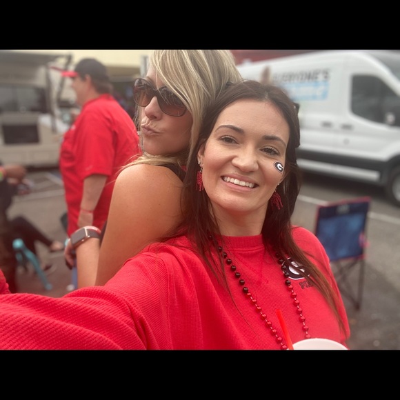 Meet your Posher, Kelli - Picture 1 of 1